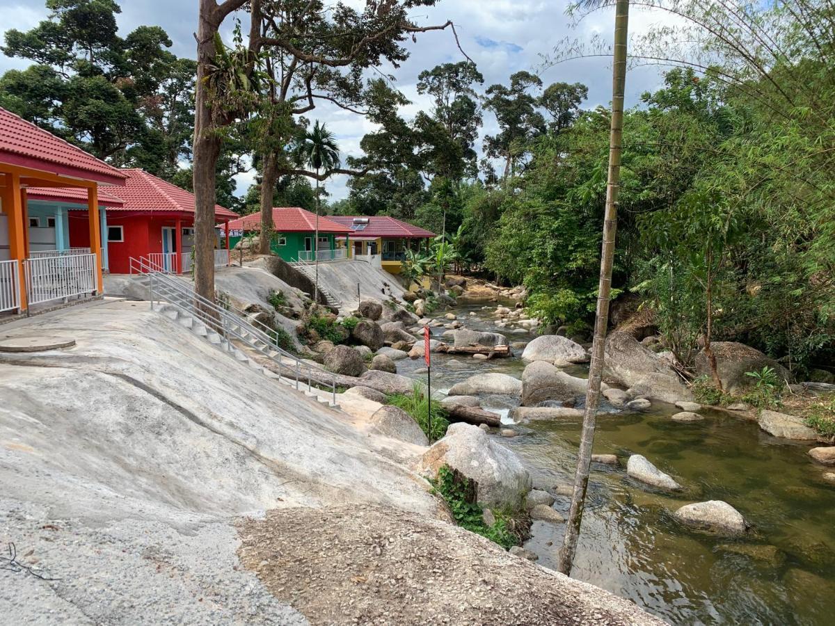 Chalet Latip D'Ayer Itam Hotel Kampong Ayer Hitam  Kültér fotó